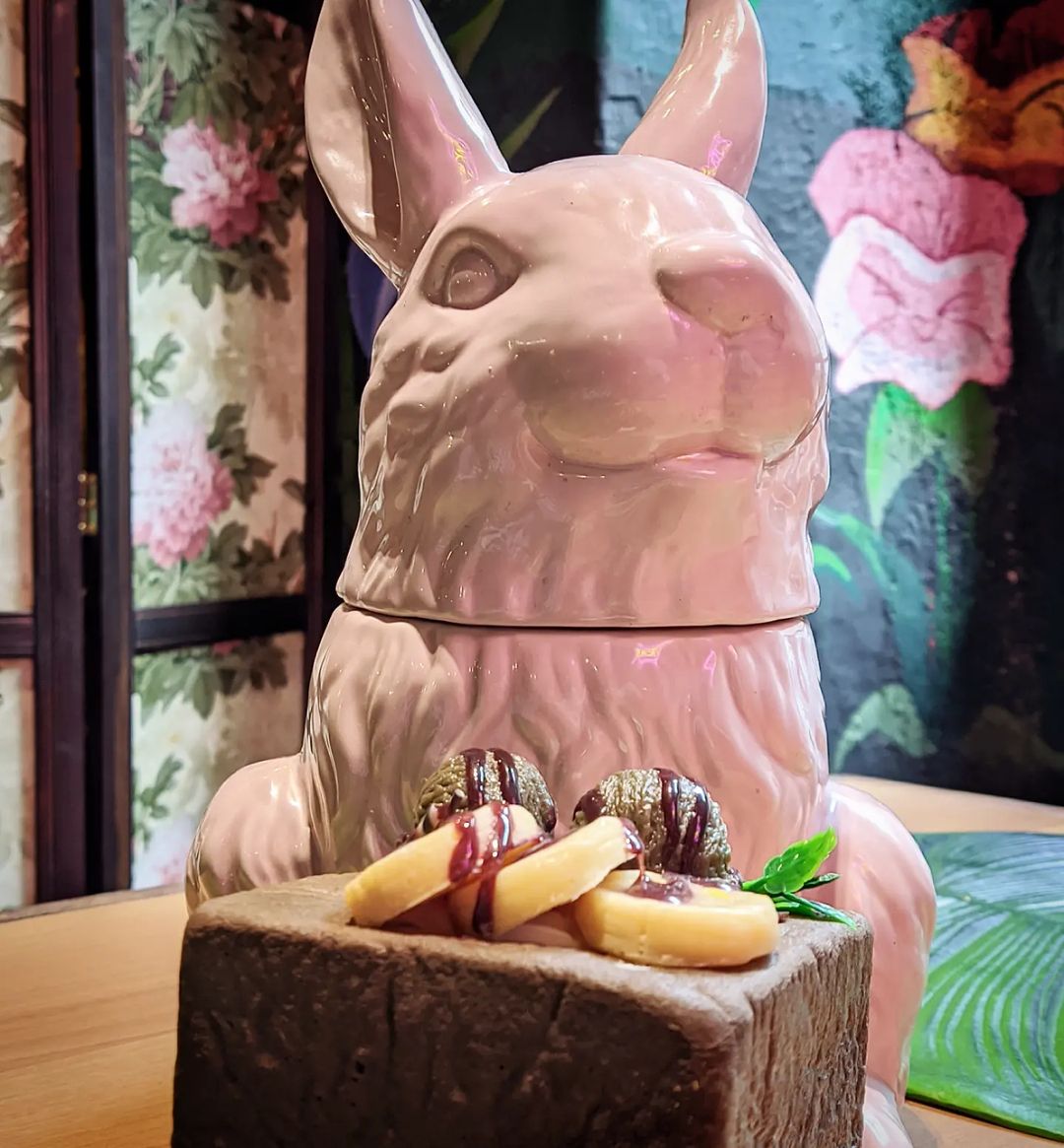 El Maravilla: Un café que te sumerge en el mundo mágico de Alice in Wonderland