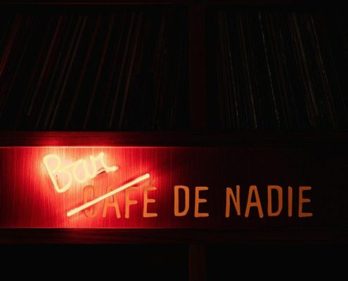 Café de Nadie: Música, gastronomía y mixología
