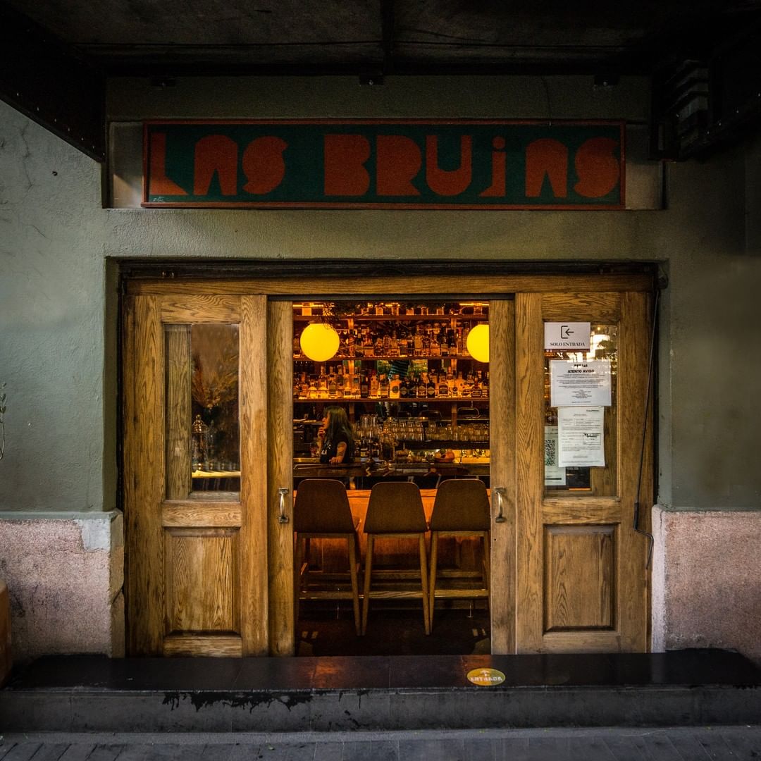 Conoce Brujas, un bar gótico que no te puedes perder