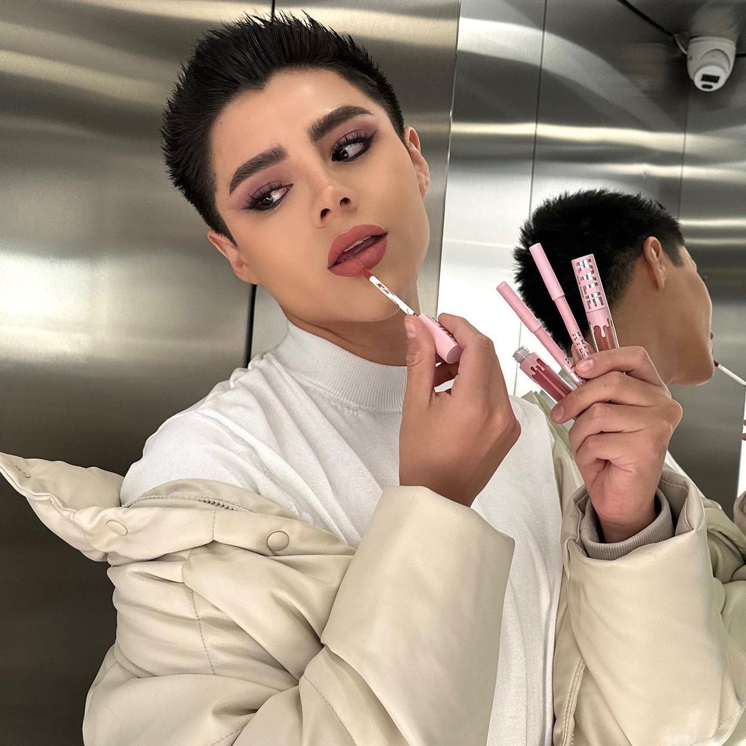 Alonso Arriaga: Beauty blogger