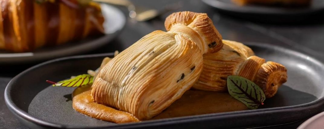 croi-jolota, guajolota, tamal, torta de tamal, croissant, sofitel, croissant con tamal, foodie