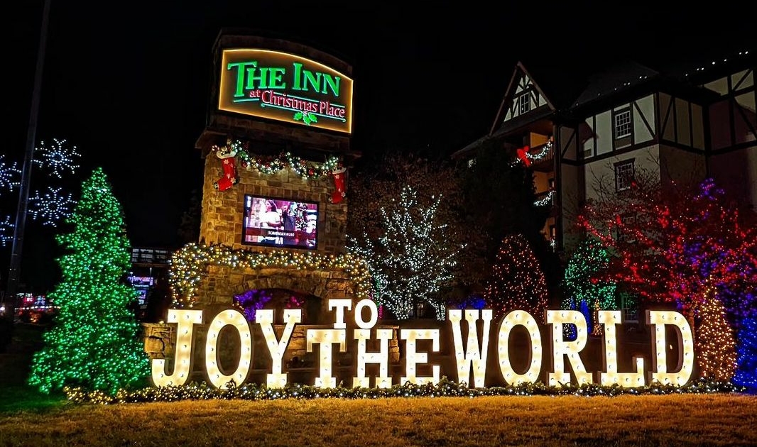 Pigeon Forge, Tennessee, Estados Unidos, The Inn At Christmas Place, Navidad, navidad todo el año, espíritu navideño