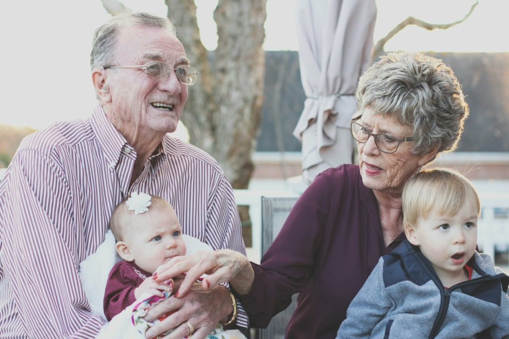 día de los abuelos, abuelos, guías, amigos, consejeros, dos fechas, 26 de julio, 28 de agosto