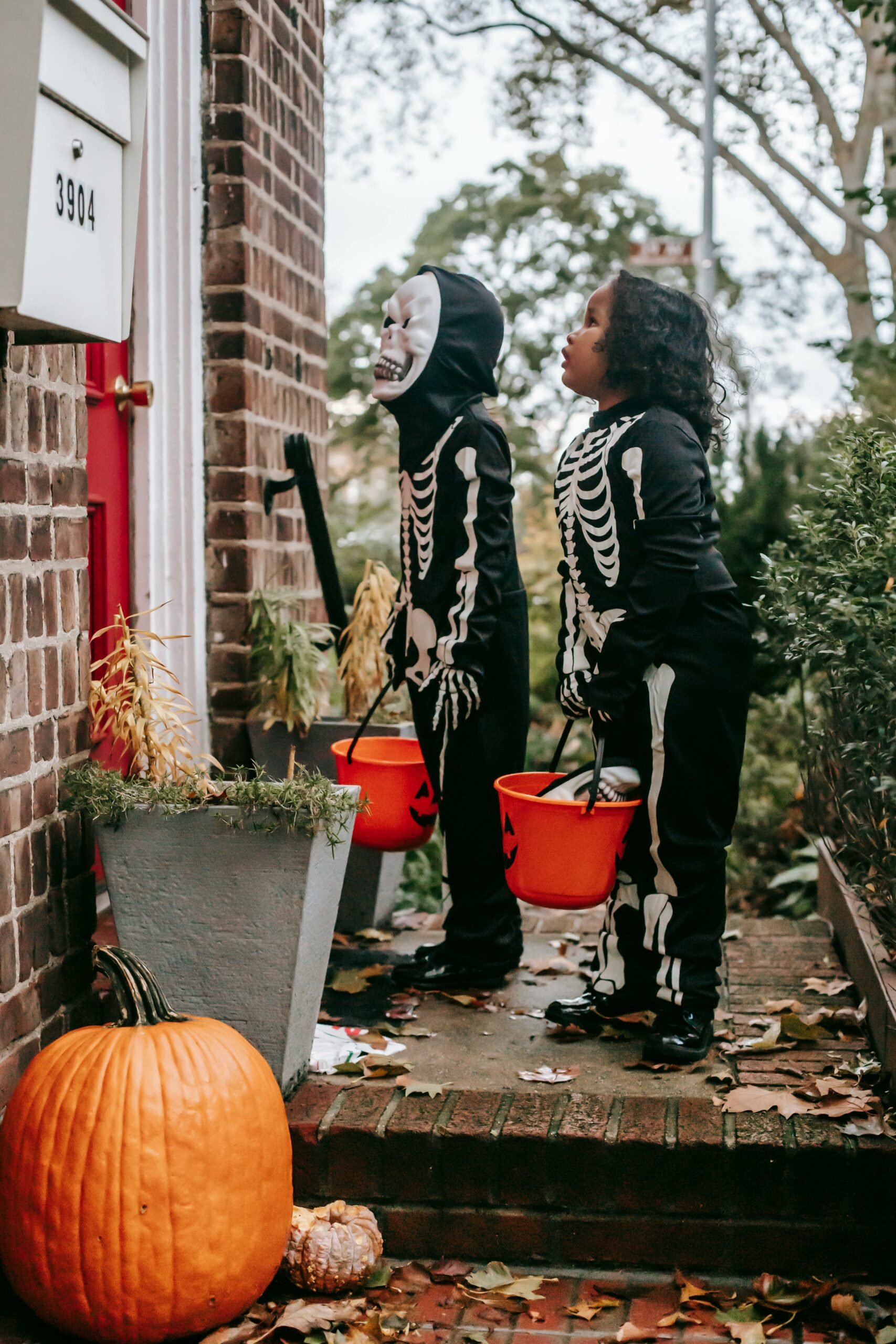 ¿por qué se piden dulces en halloween?